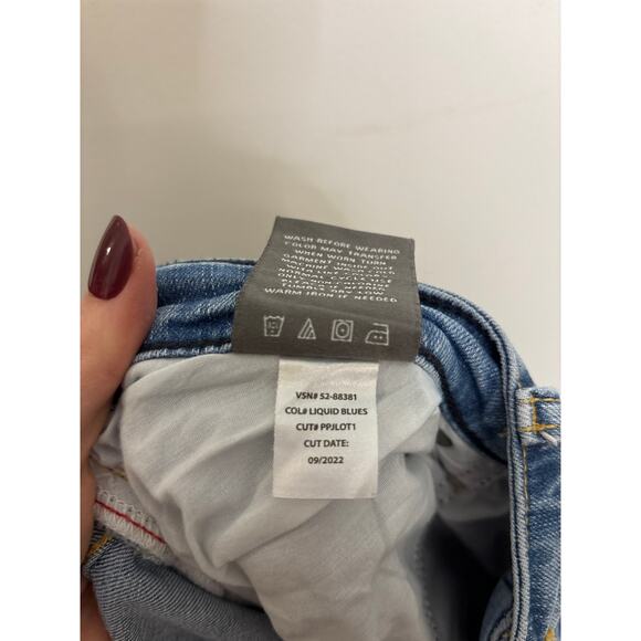 Torrid Jeans Womens 16 Liquid Blues Crop Boyfriend Straight Distressed Mid-Rise - Picture 5 of 5